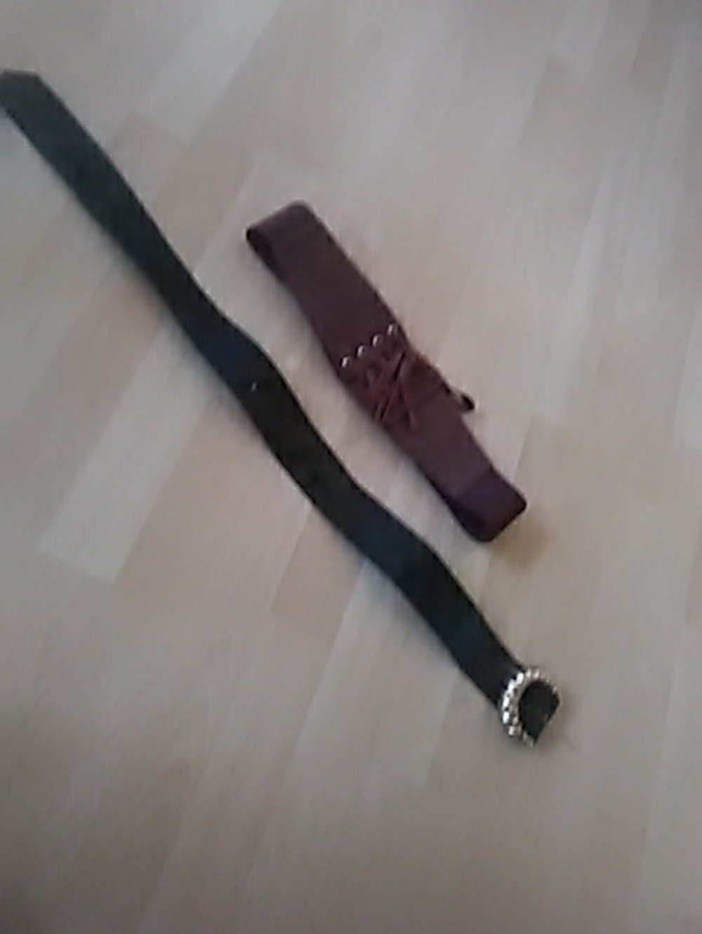 Women's Black Belt with Decorative Buckle and Brown Stretch Waist Belt Sz 30 W